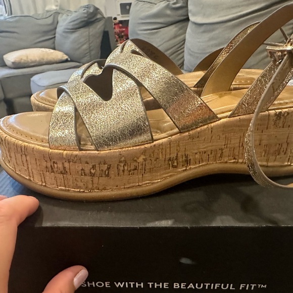 Naturalizer Sandals - Picture 6 of 7